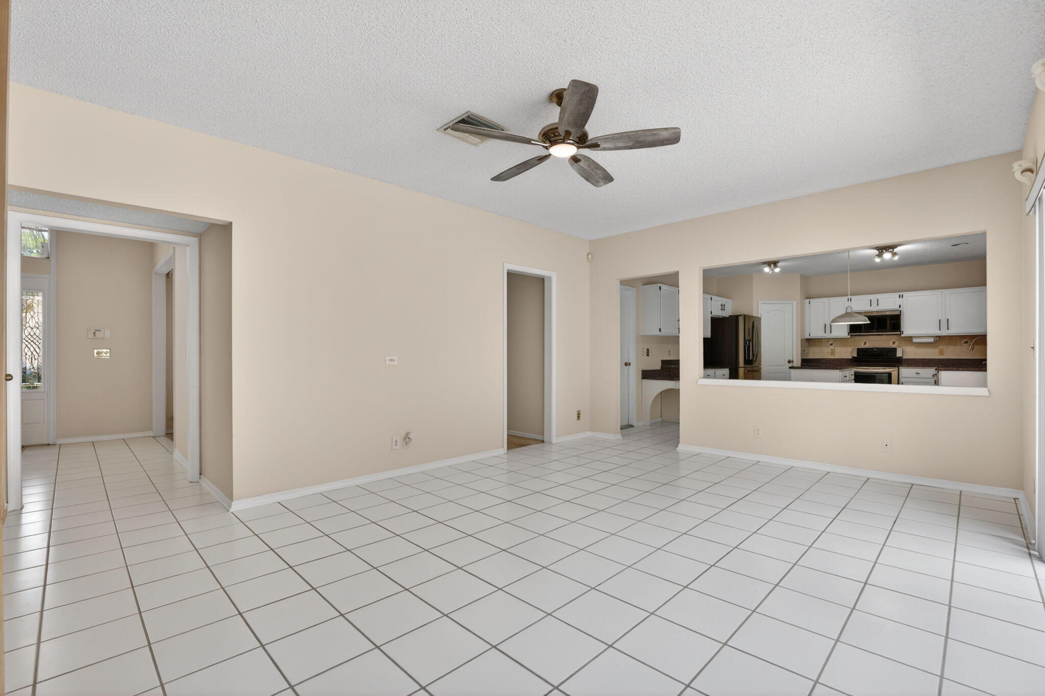 WOODSIDE ESTATES - Residential
