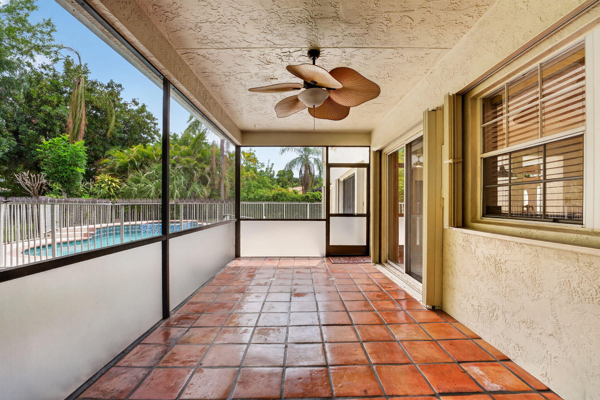 WOODSIDE ESTATES - Residential