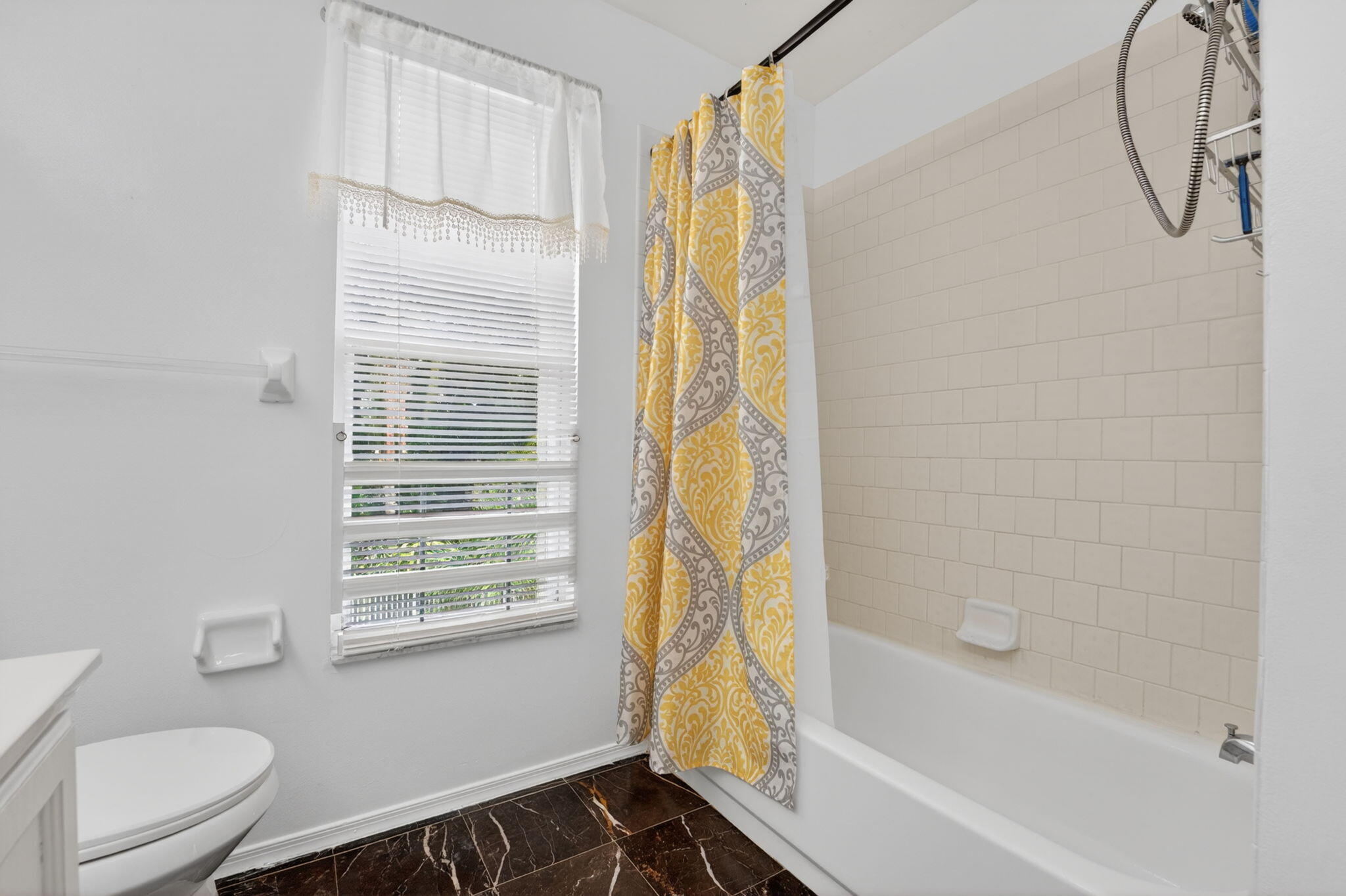 WOODSIDE ESTATES - Residential