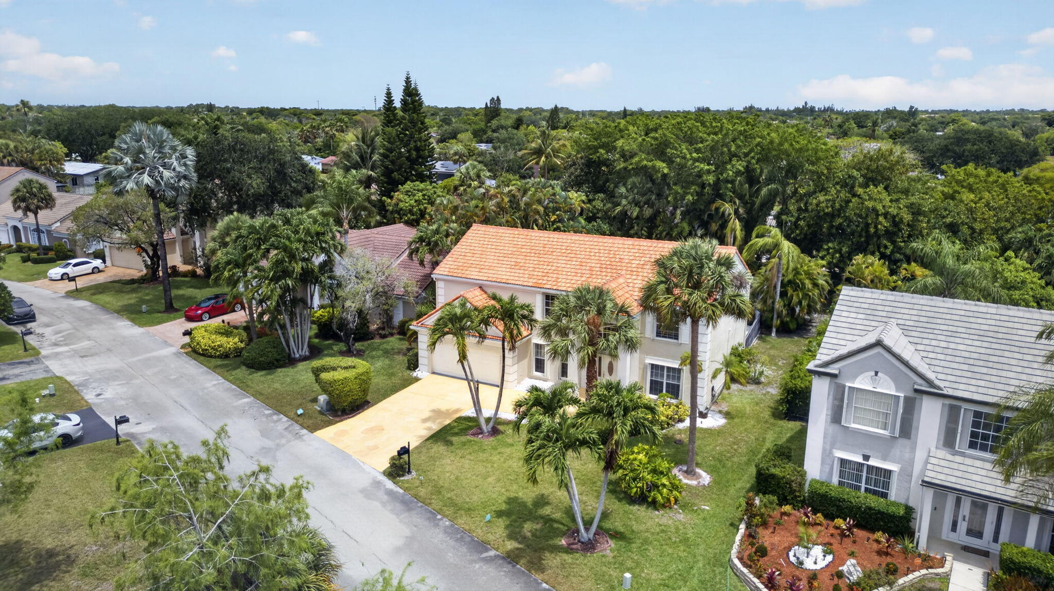 WOODSIDE ESTATES - Residential