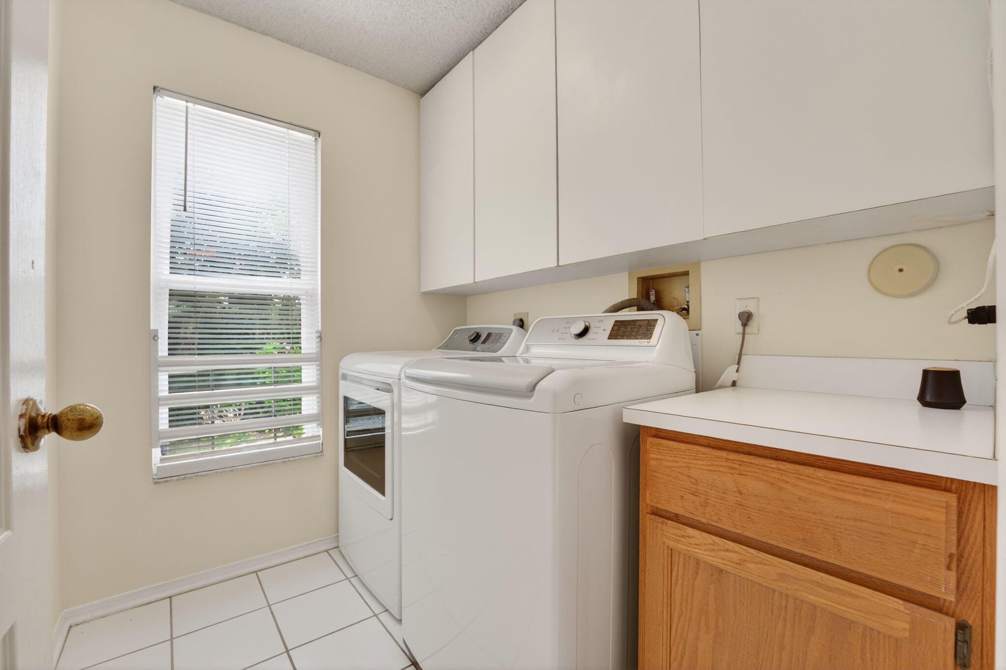 WOODSIDE ESTATES - Residential