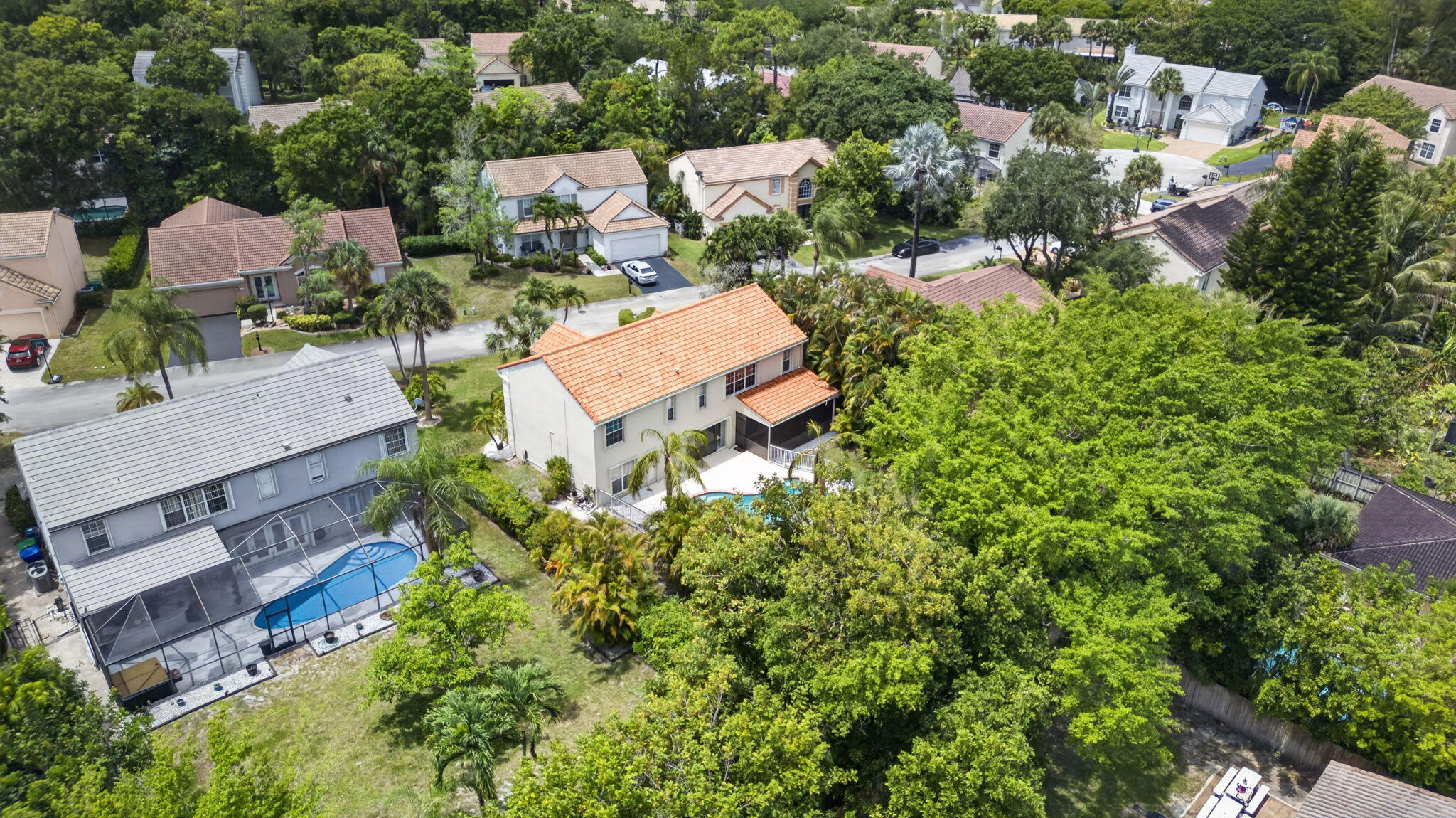 WOODSIDE ESTATES - Residential