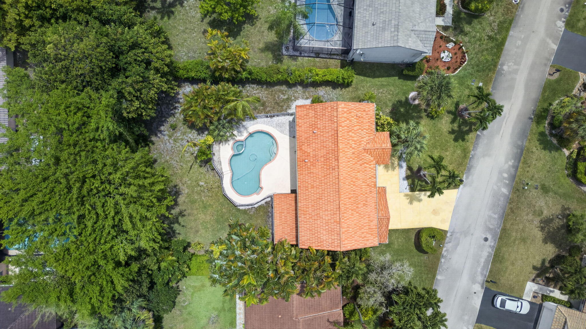 WOODSIDE ESTATES - Residential