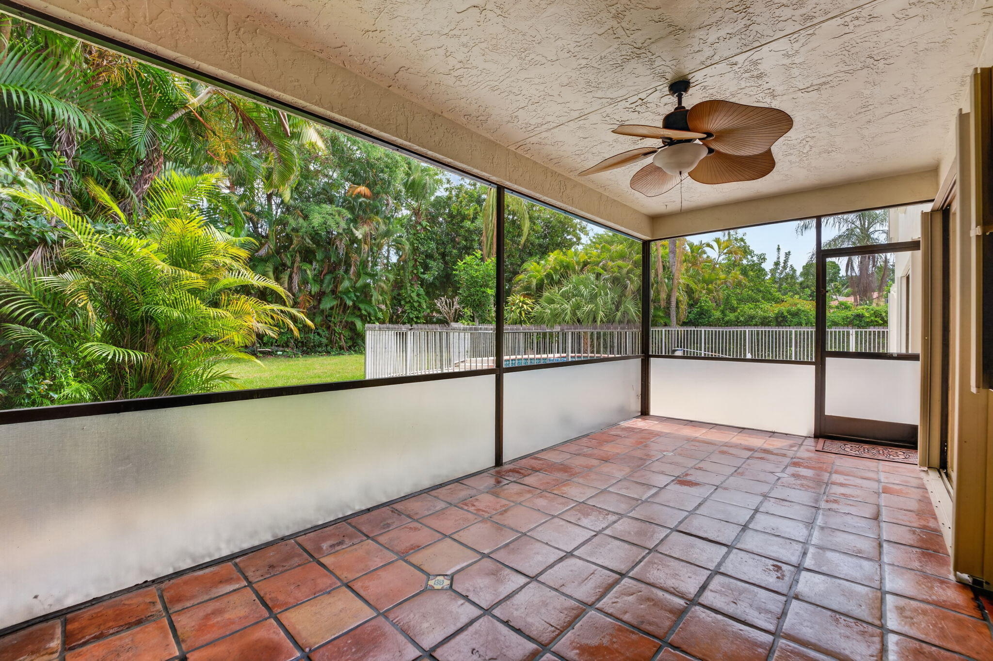 WOODSIDE ESTATES - Residential