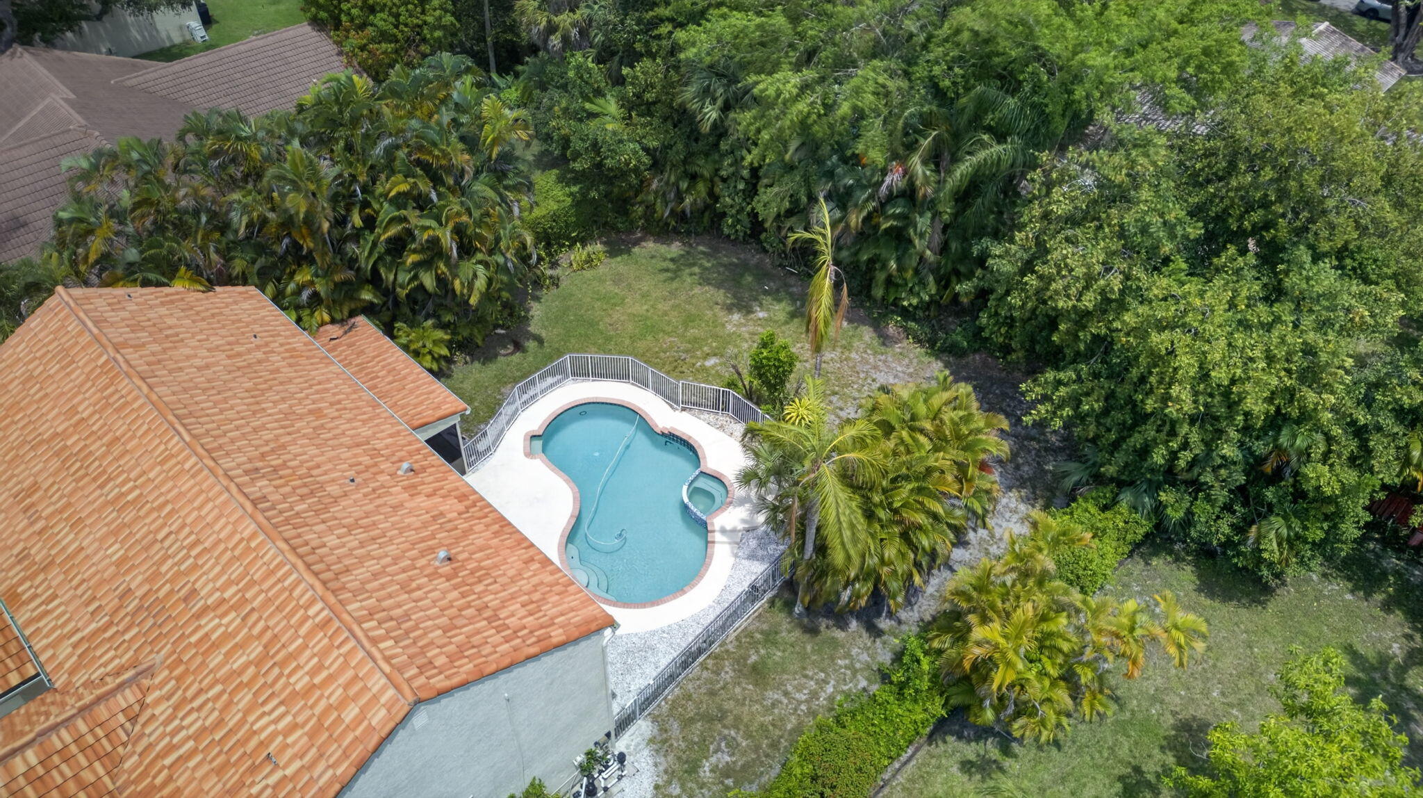 WOODSIDE ESTATES - Residential