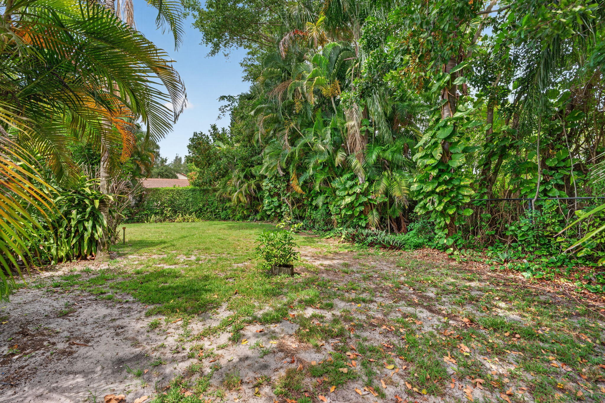 WOODSIDE ESTATES - Residential