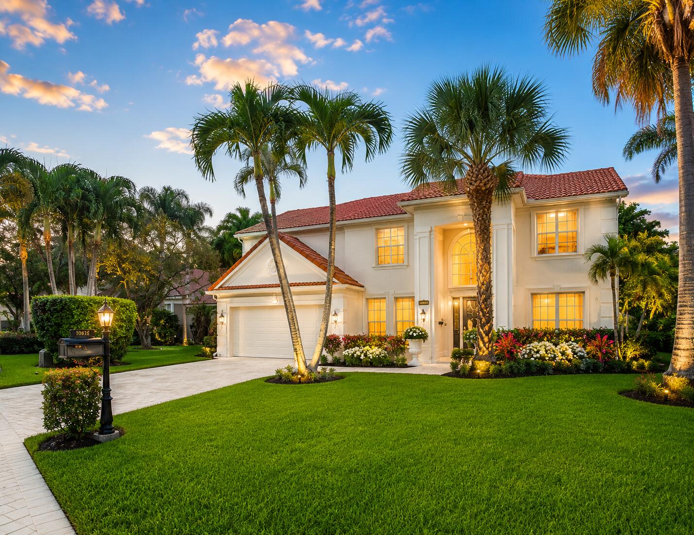 WOODSIDE ESTATES - Residential