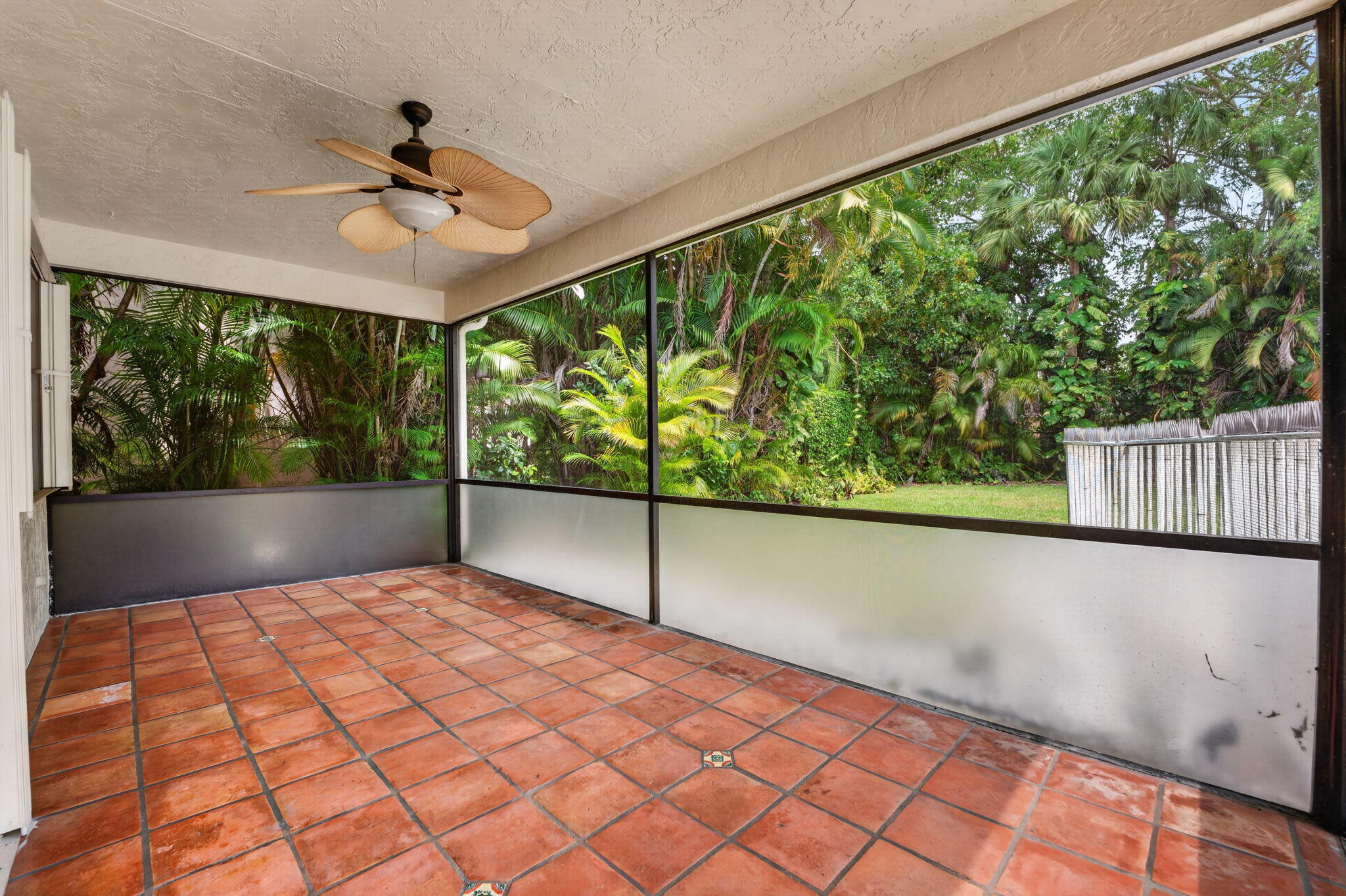 WOODSIDE ESTATES - Residential