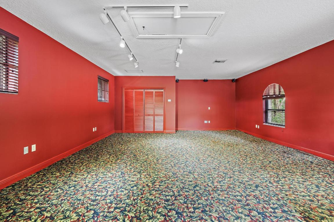 JUPITER RIVER ESTATES - Residential