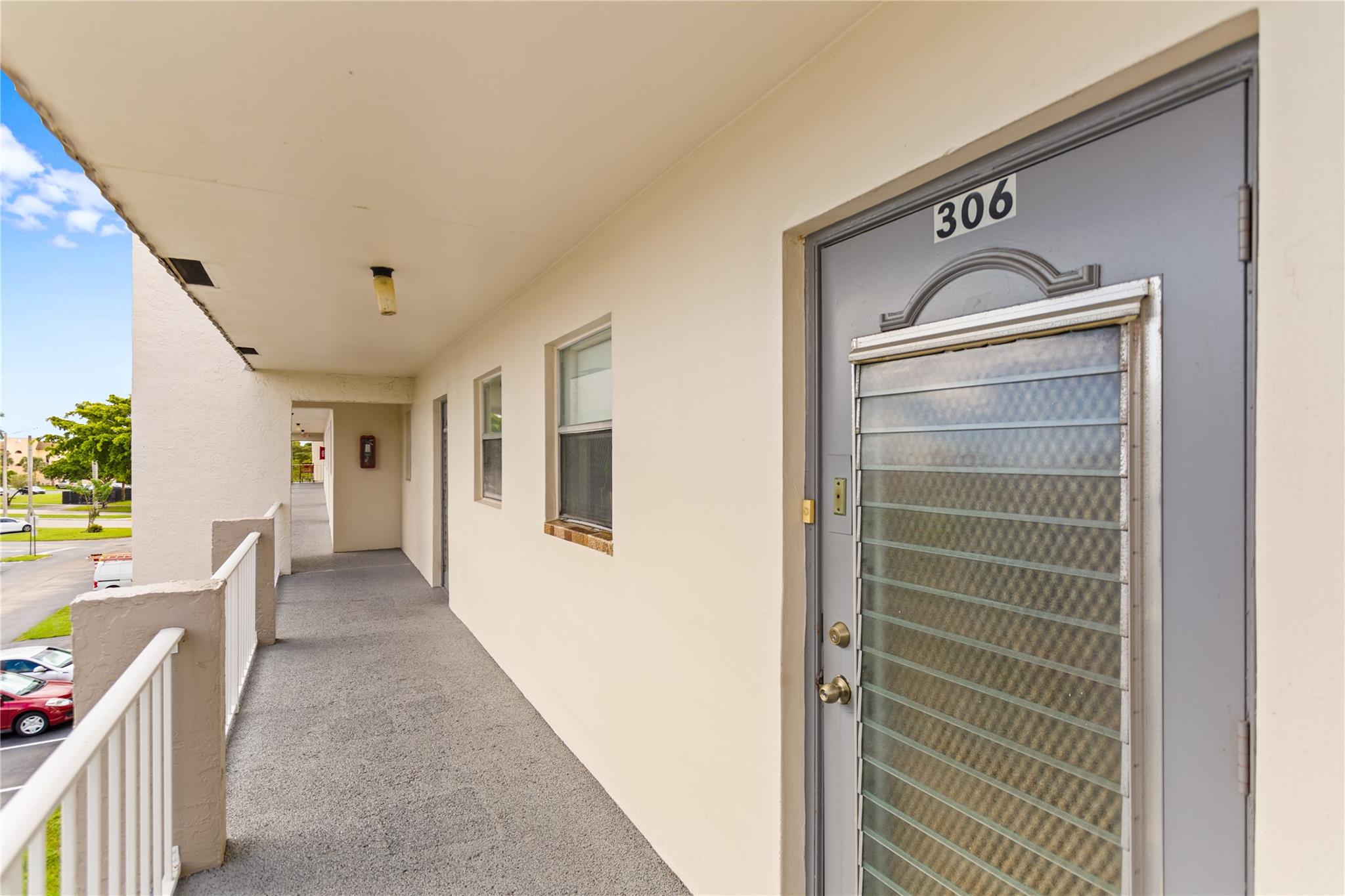 8280 Sunrise Lakes Blvd 306