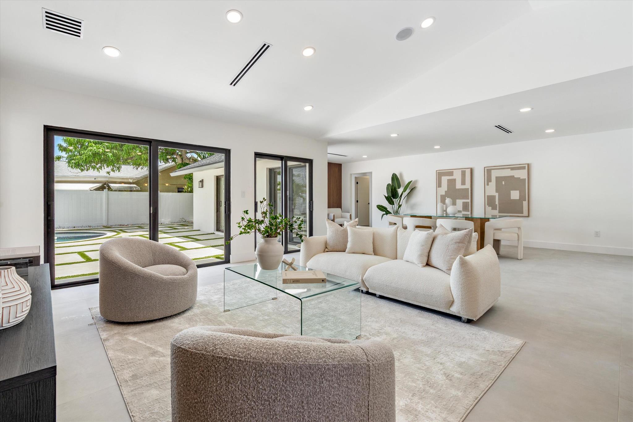 3701 NW 8th Street