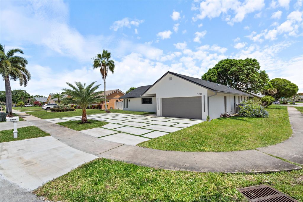 Photo of 3701 NW 8th Street, Delray Beach, FL 33445 (MLS # R11098182)
