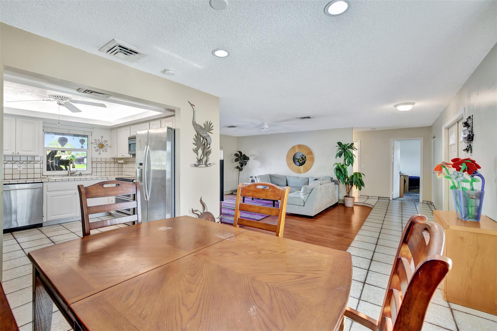 Pembroke Lakes Sec 1 76-4 - Residential