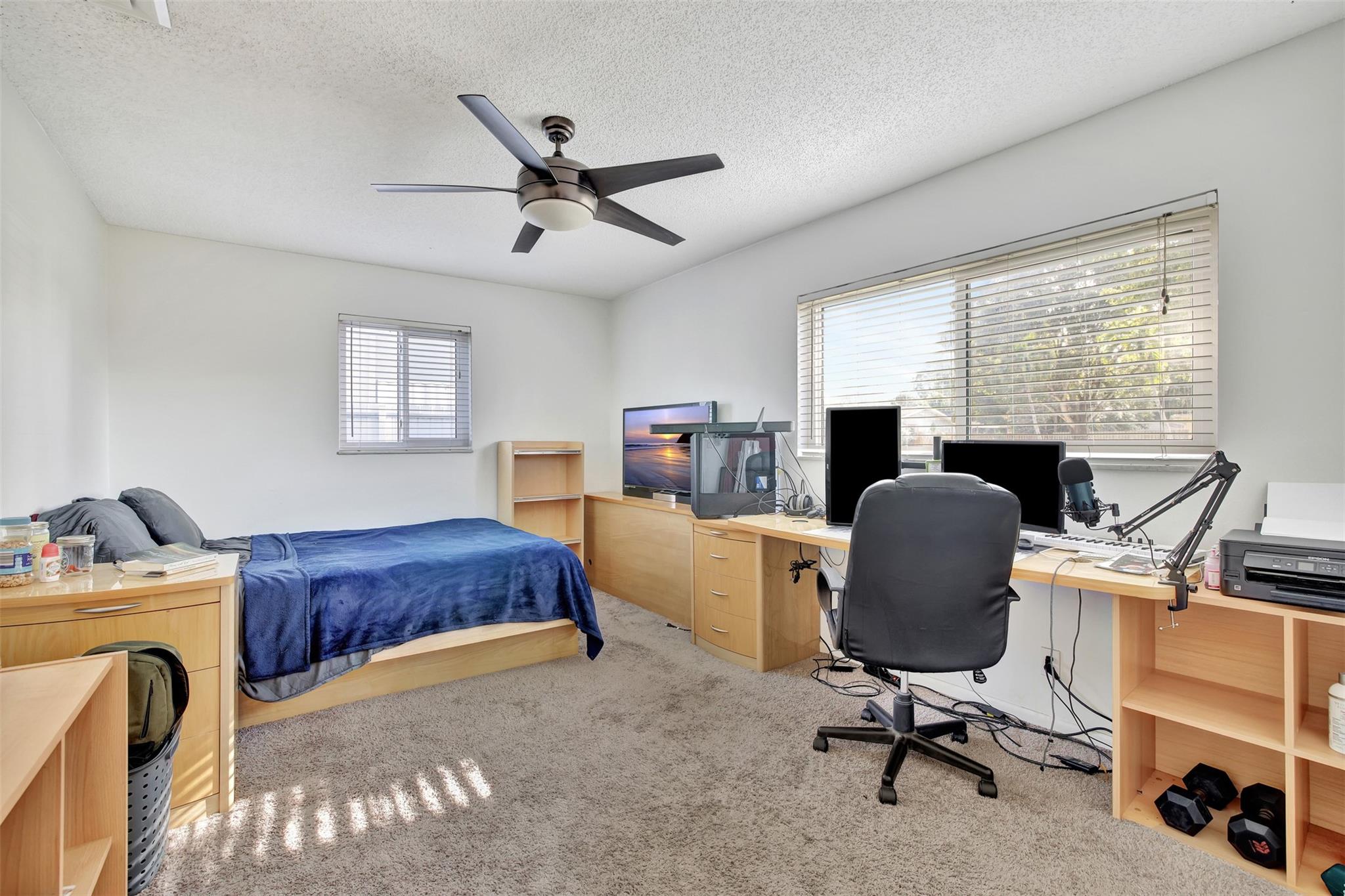 Pembroke Lakes Sec 1 76-4 - Residential