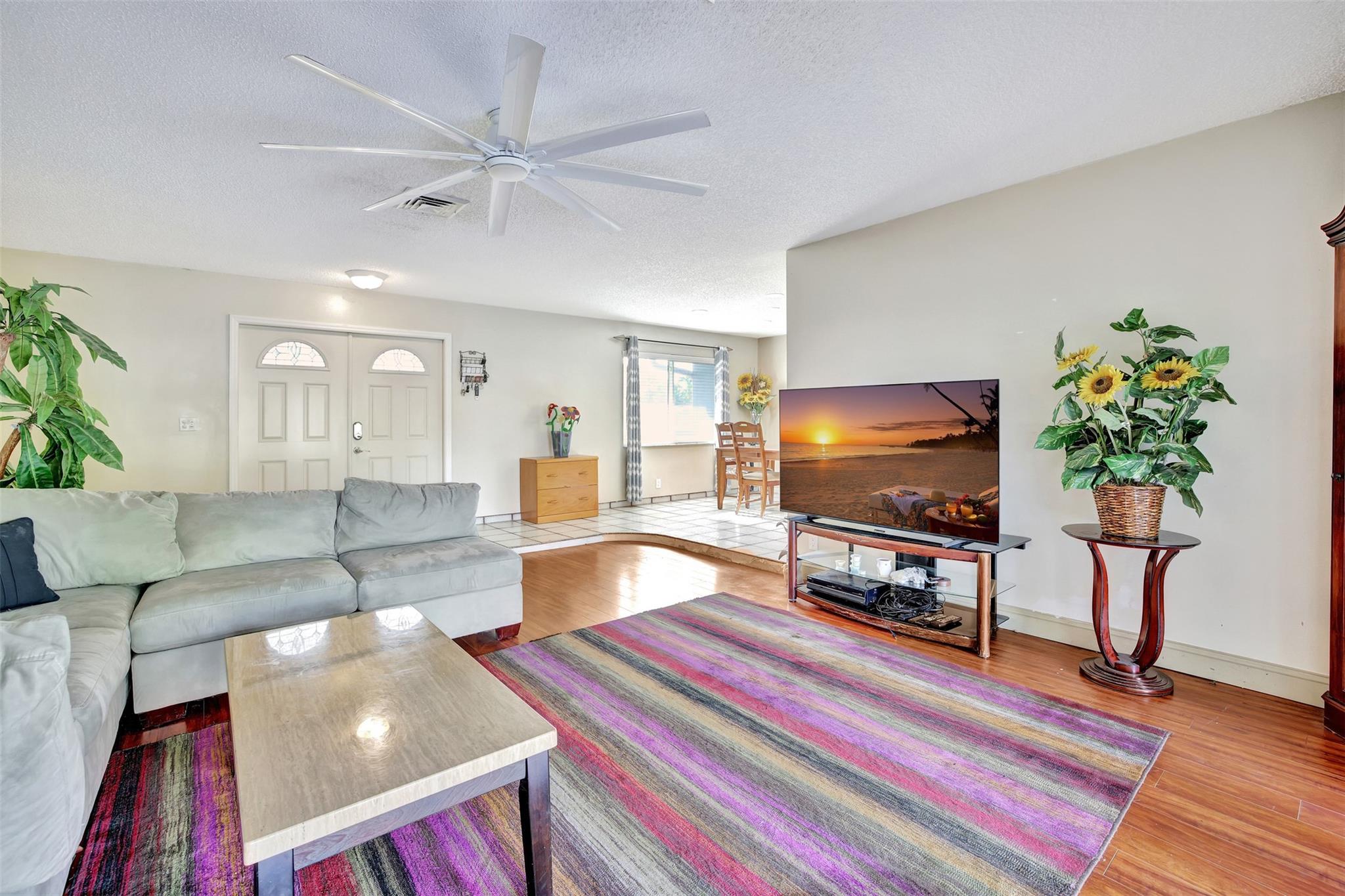 Pembroke Lakes Sec 1 76-4 - Residential