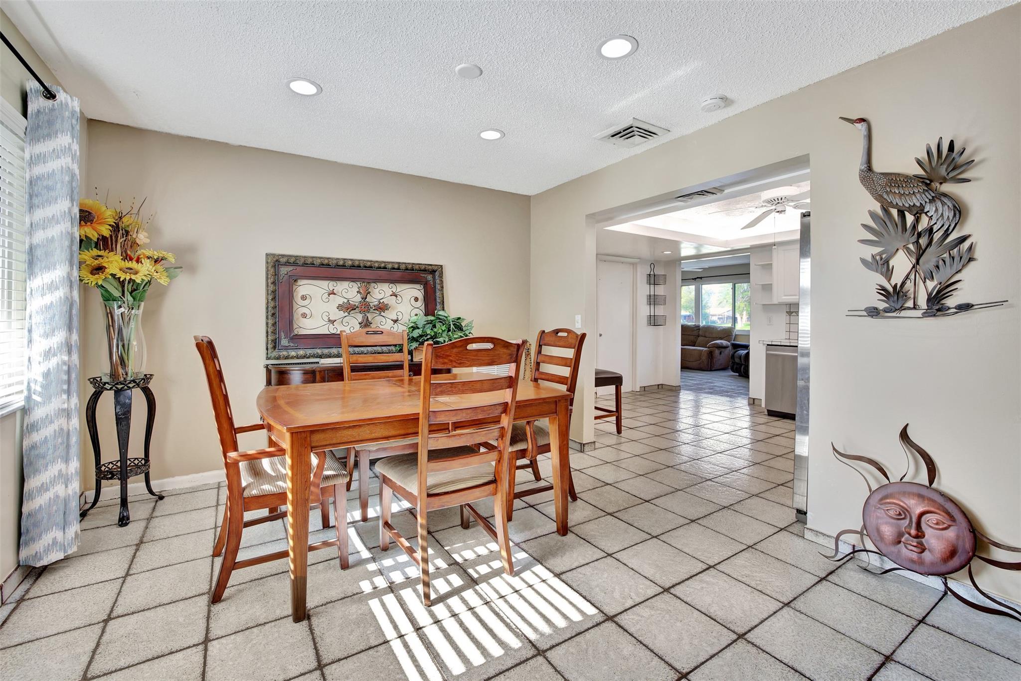 Pembroke Lakes Sec 1 76-4 - Residential