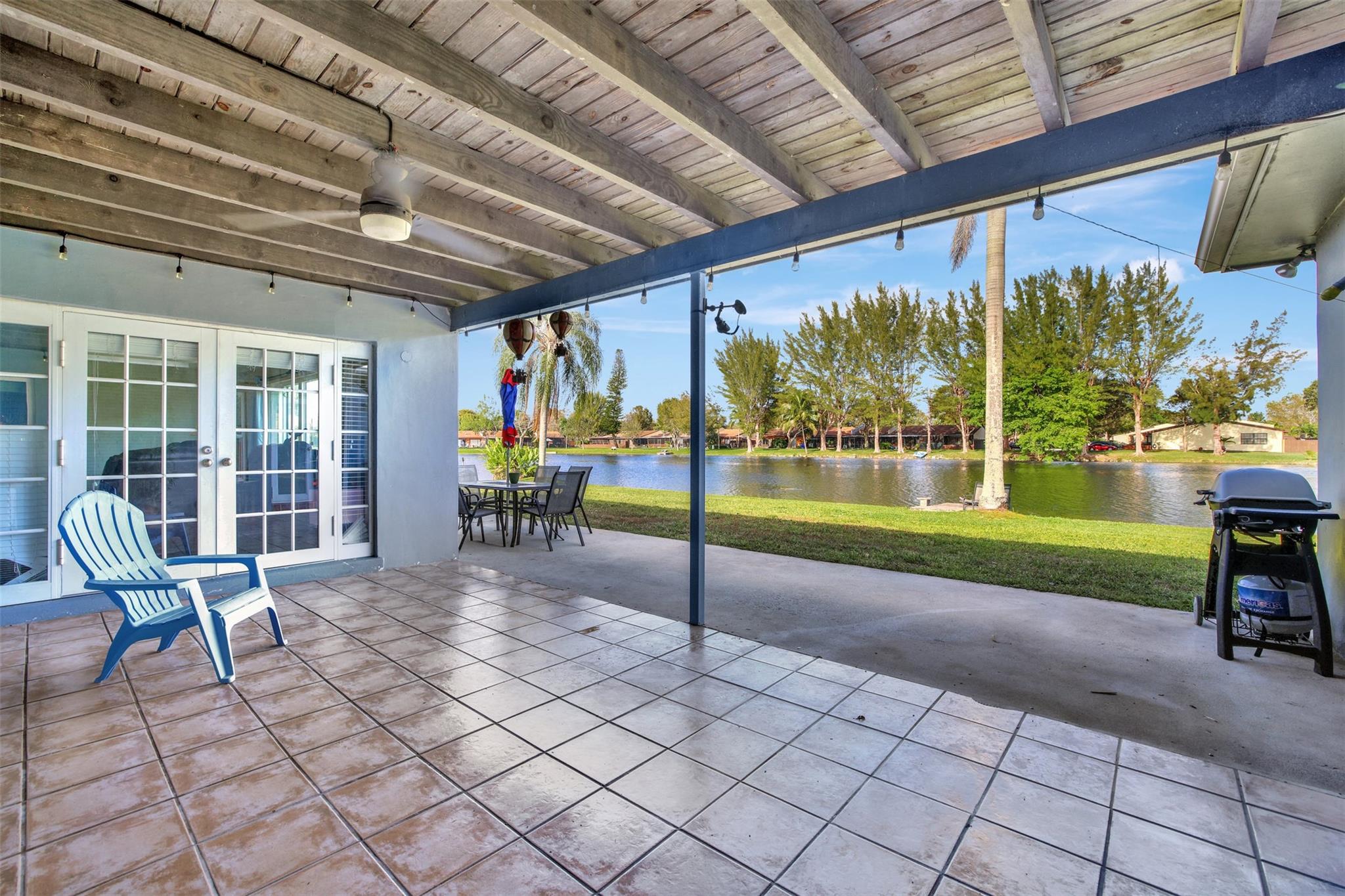 Pembroke Lakes Sec 1 76-4 - Residential