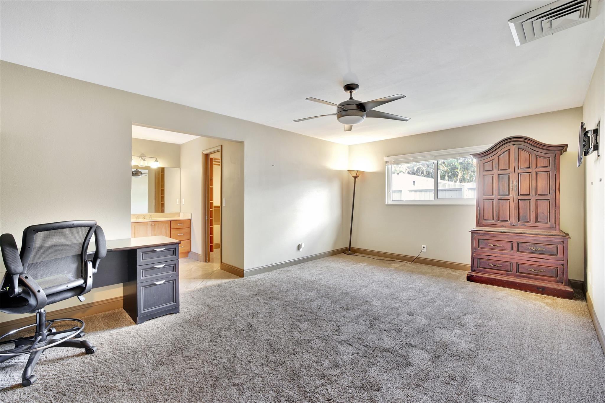 Pembroke Lakes Sec 1 76-4 - Residential