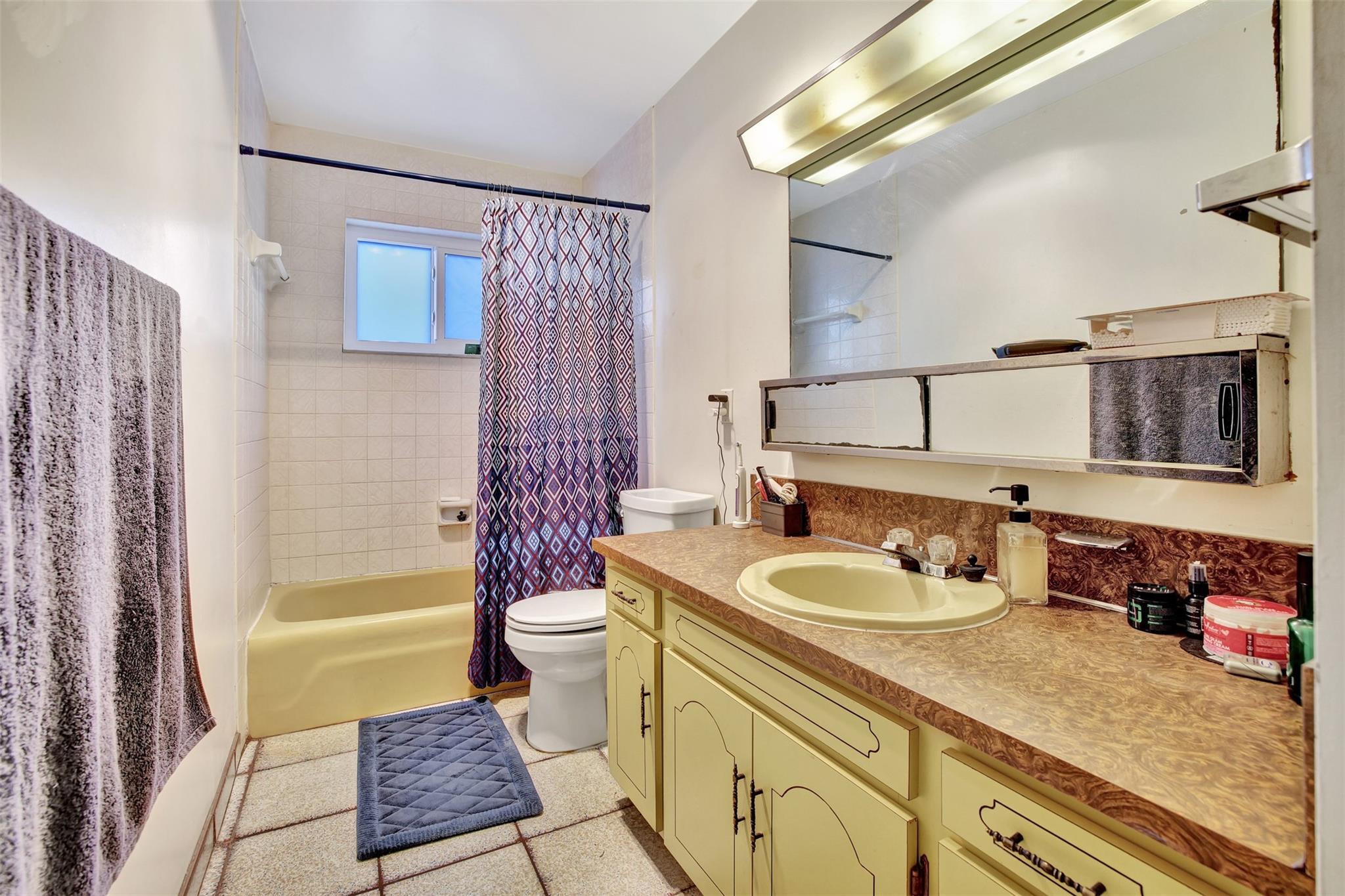 Pembroke Lakes Sec 1 76-4 - Residential