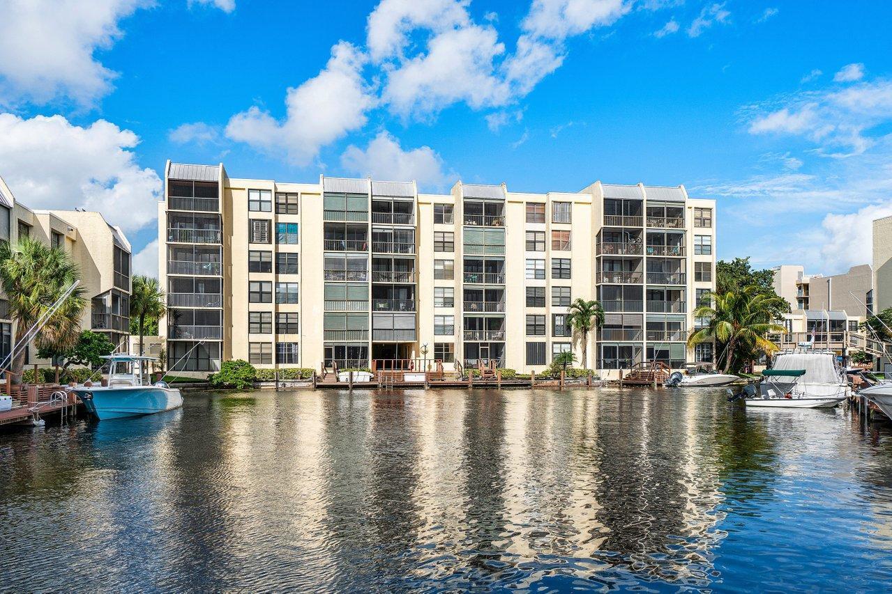 BOCA BAYOU PH 1, 2 THRU 5 & 7 CONDOS - Residential Lease