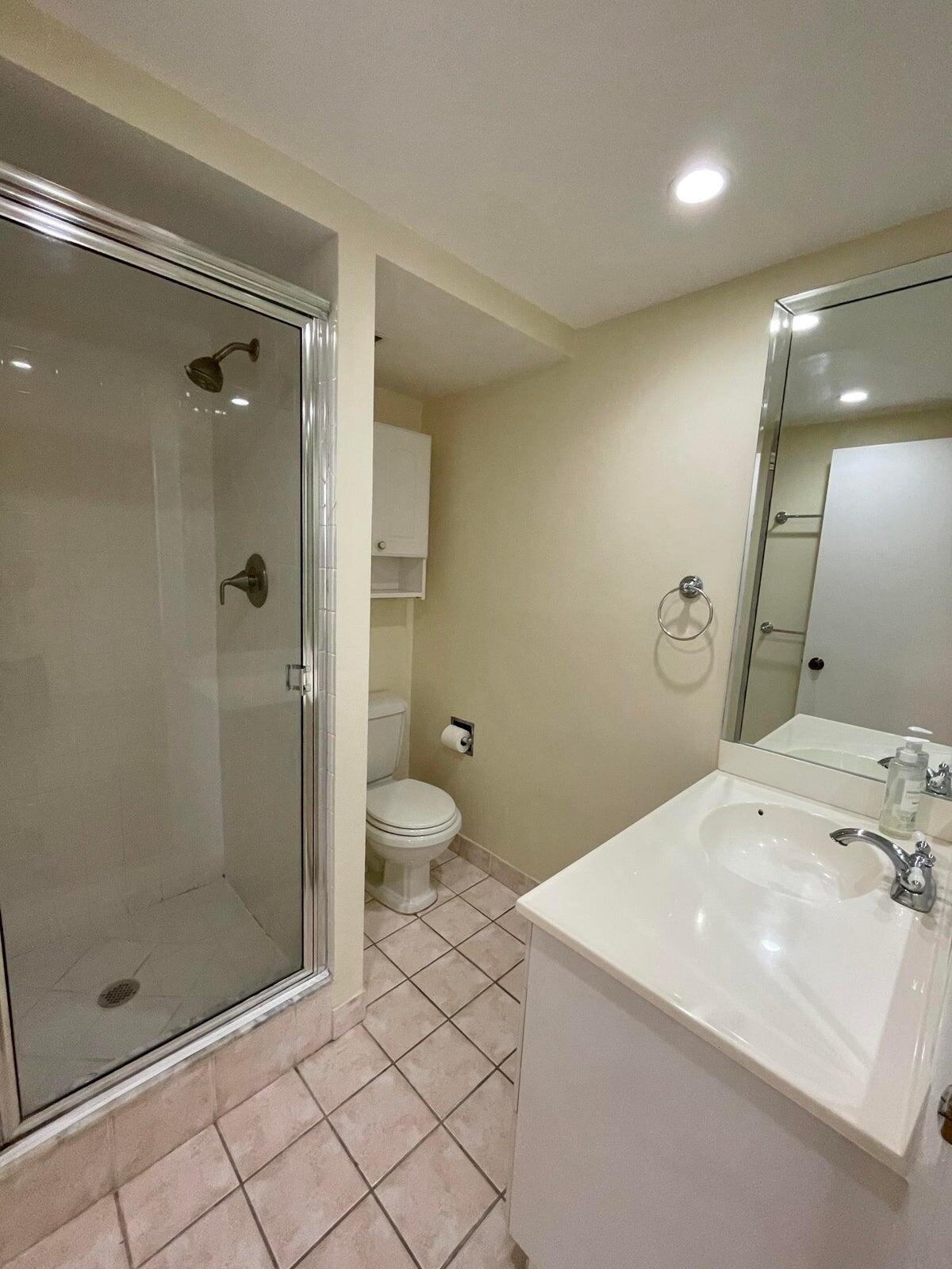 BOCA BAYOU PH 1, 2 THRU 5 & 7 CONDOS - Residential Lease