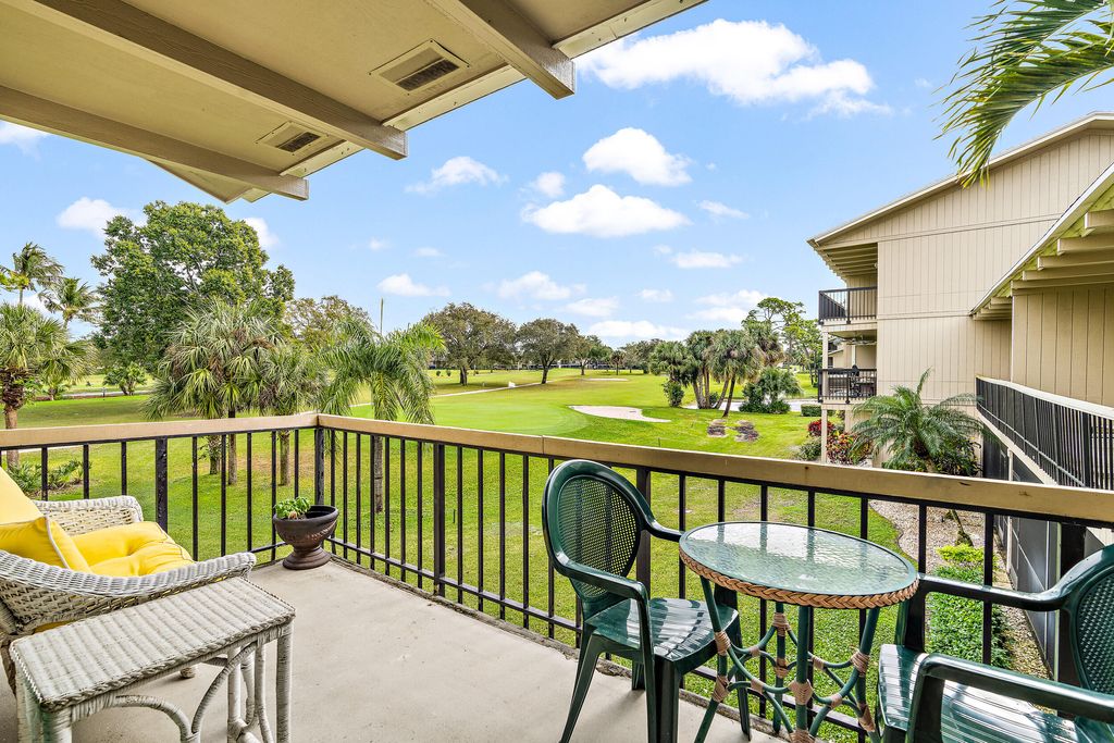 Photo of 9119 SE Riverfront Terrace #H, Jupiter, FL 33469 (MLS # R10776614)