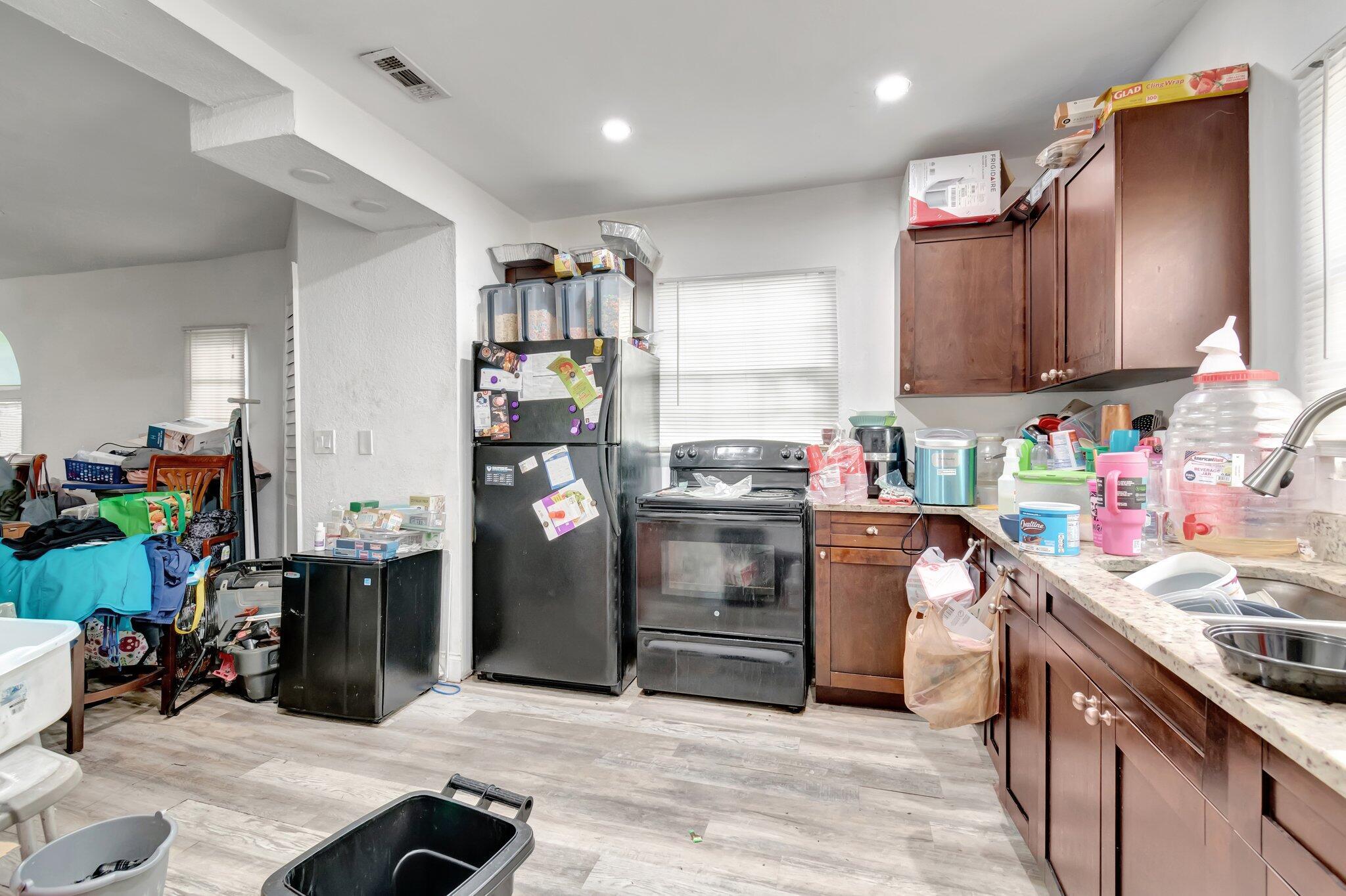 WASHINGTON HEIGHTS - Residential Income