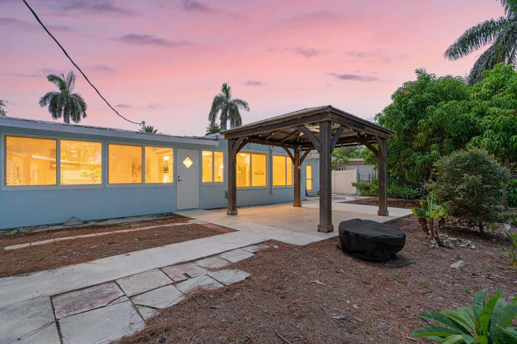 Photo of 1451 SE 5TH Street, Deerfield Beach, FL 33441 (MLS # B26066922)
