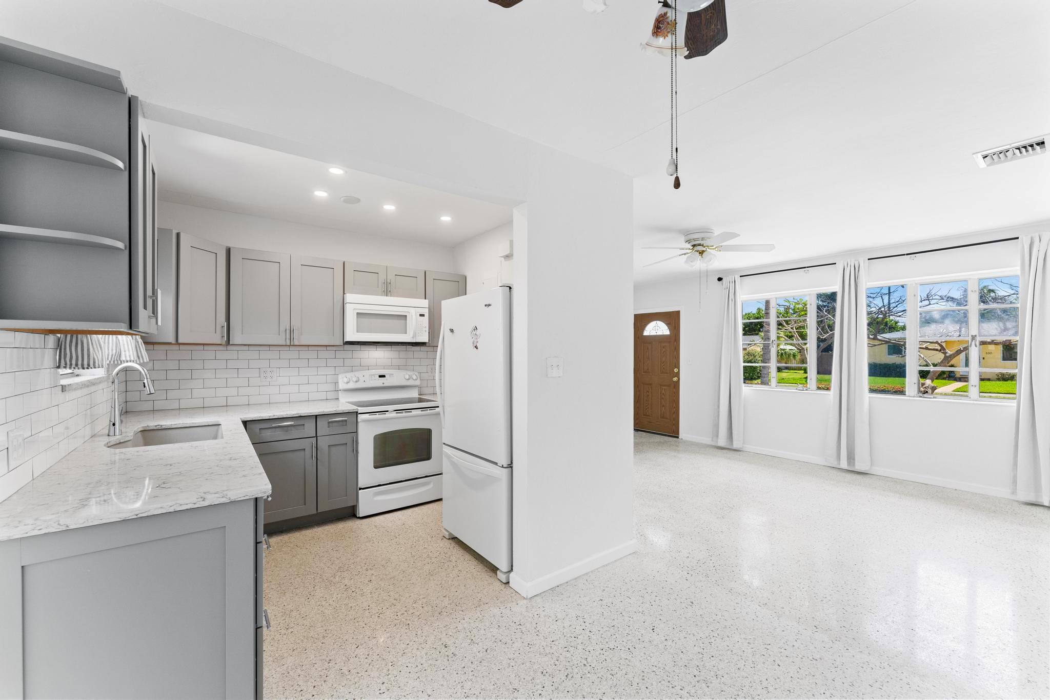 BROADMOOR SEC 4 - Residential Lease