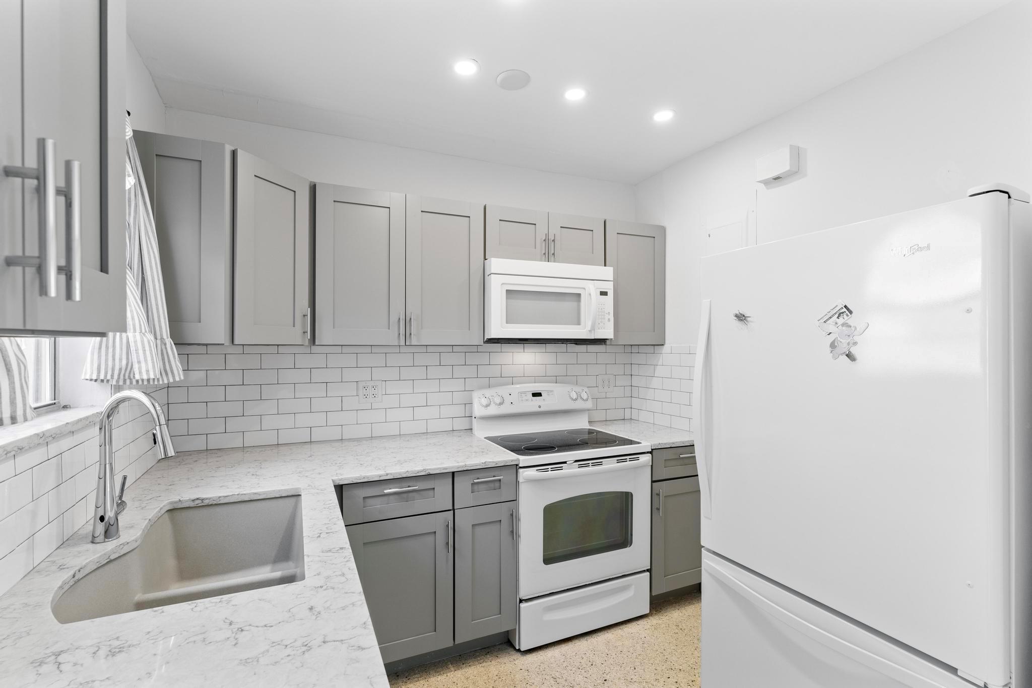 BROADMOOR SEC 4 - Residential Lease