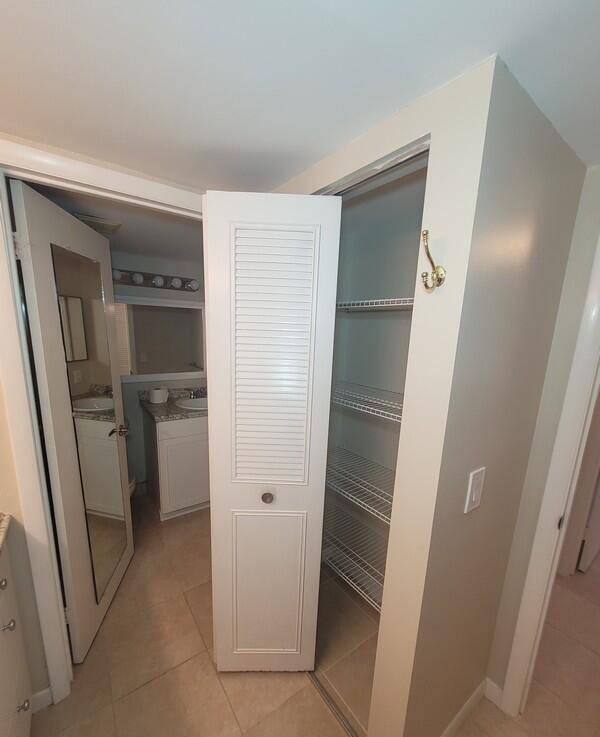 LA PINATA CONDO - Residential Lease