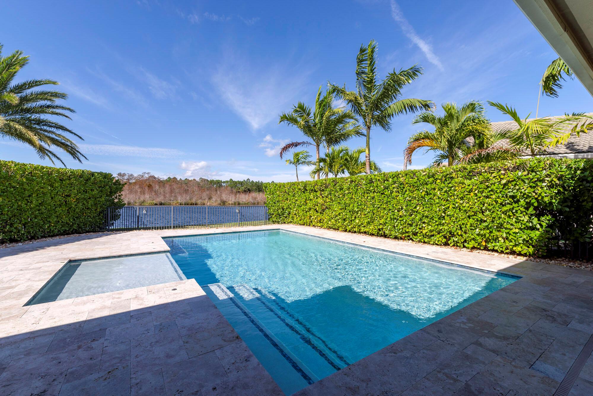 Jupiter Country Club - Residential