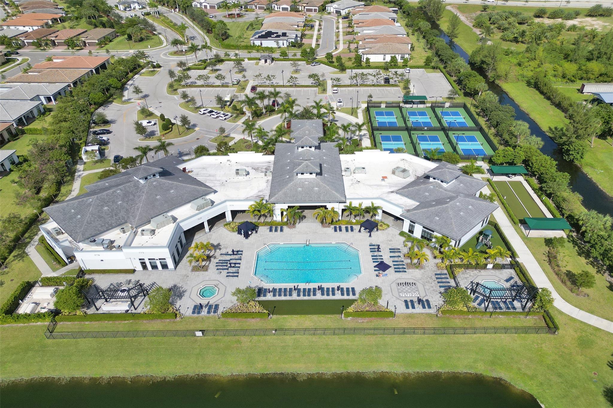 The Falls @ Parkland - Residential