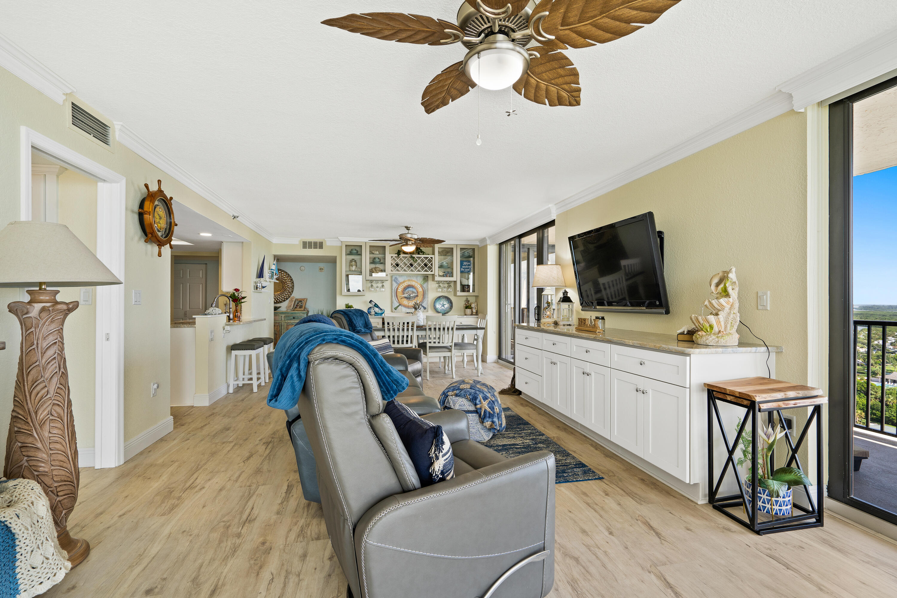 5047 N Highway A1a 1703