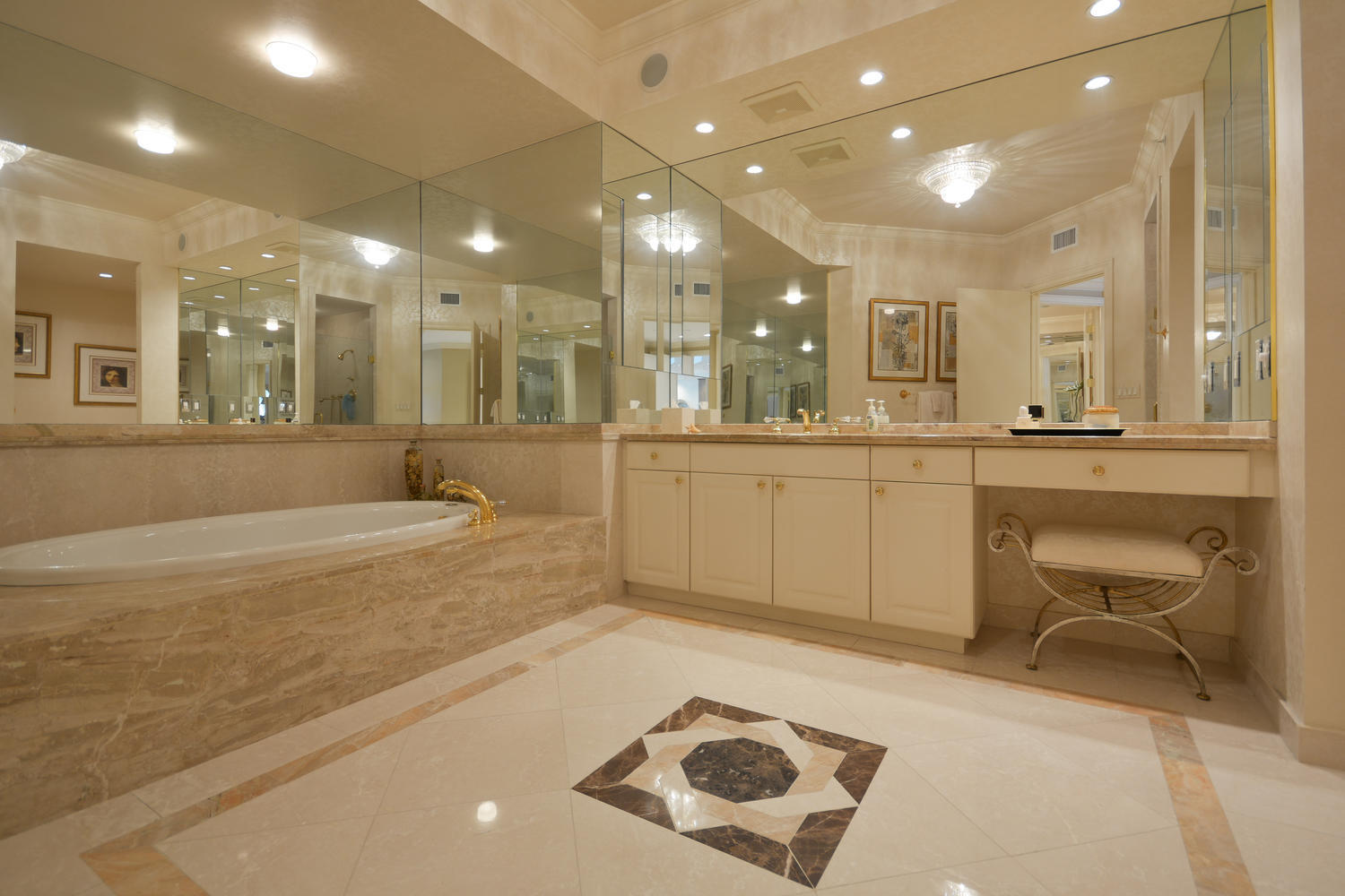 MIZNER GRAND CONDO - Residential