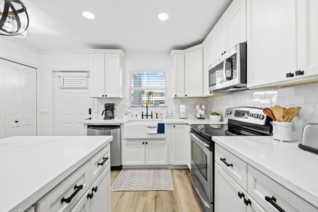 Photo of 2400 NE 36th Street #3, Lighthouse Point, FL 33064 (MLS # F10549175)