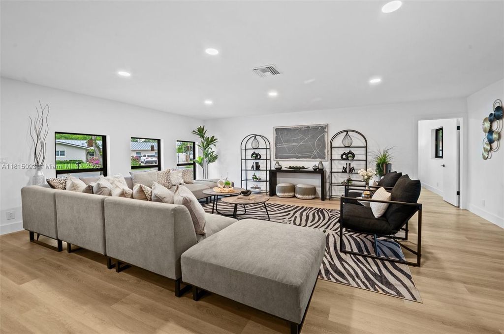 Photo of 679 SW 17th Court, Boca Raton, FL 33486 (MLS # R11108537)