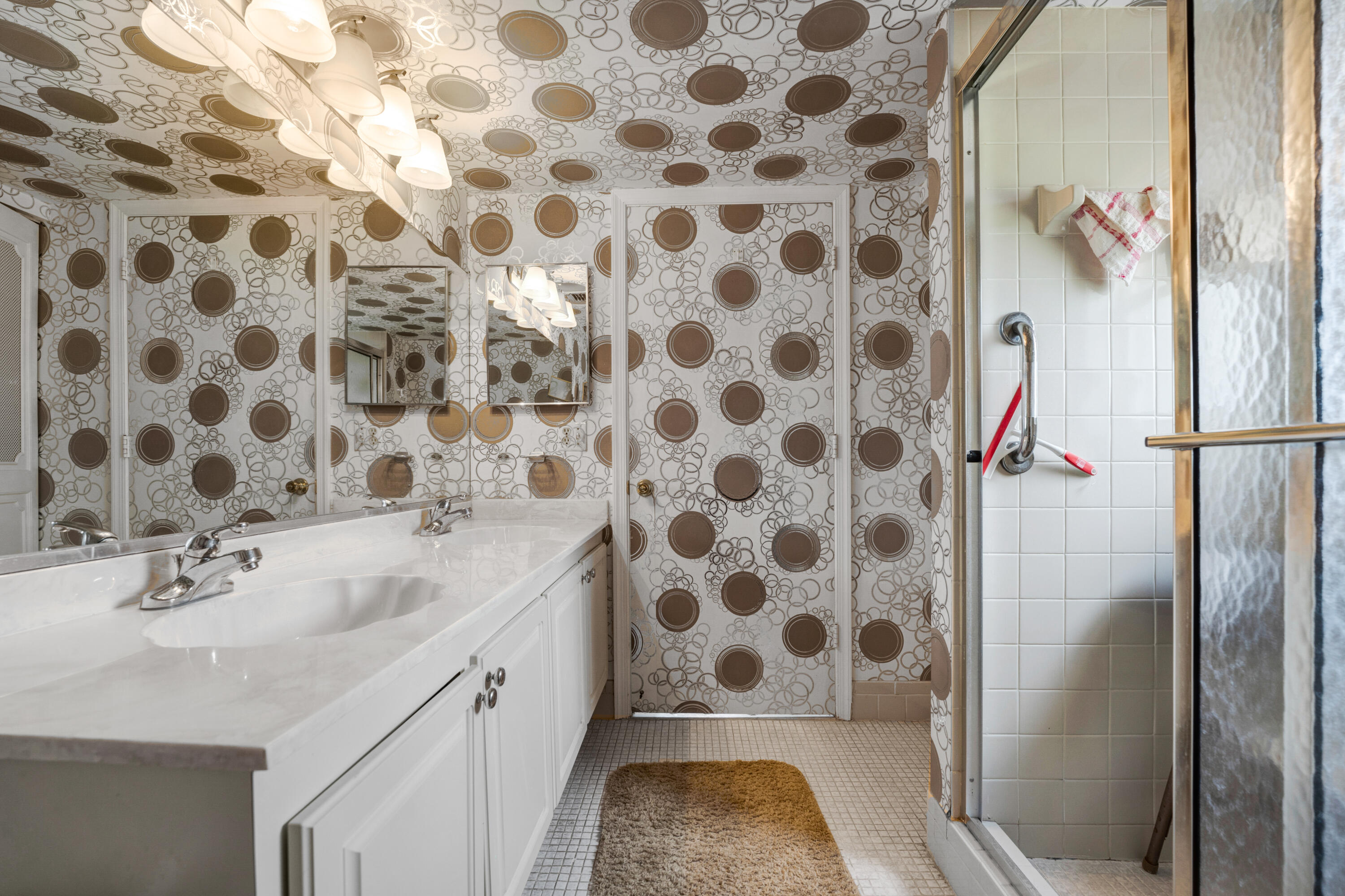 VILLAGES OF ORIOLE BONAIRE - Residential