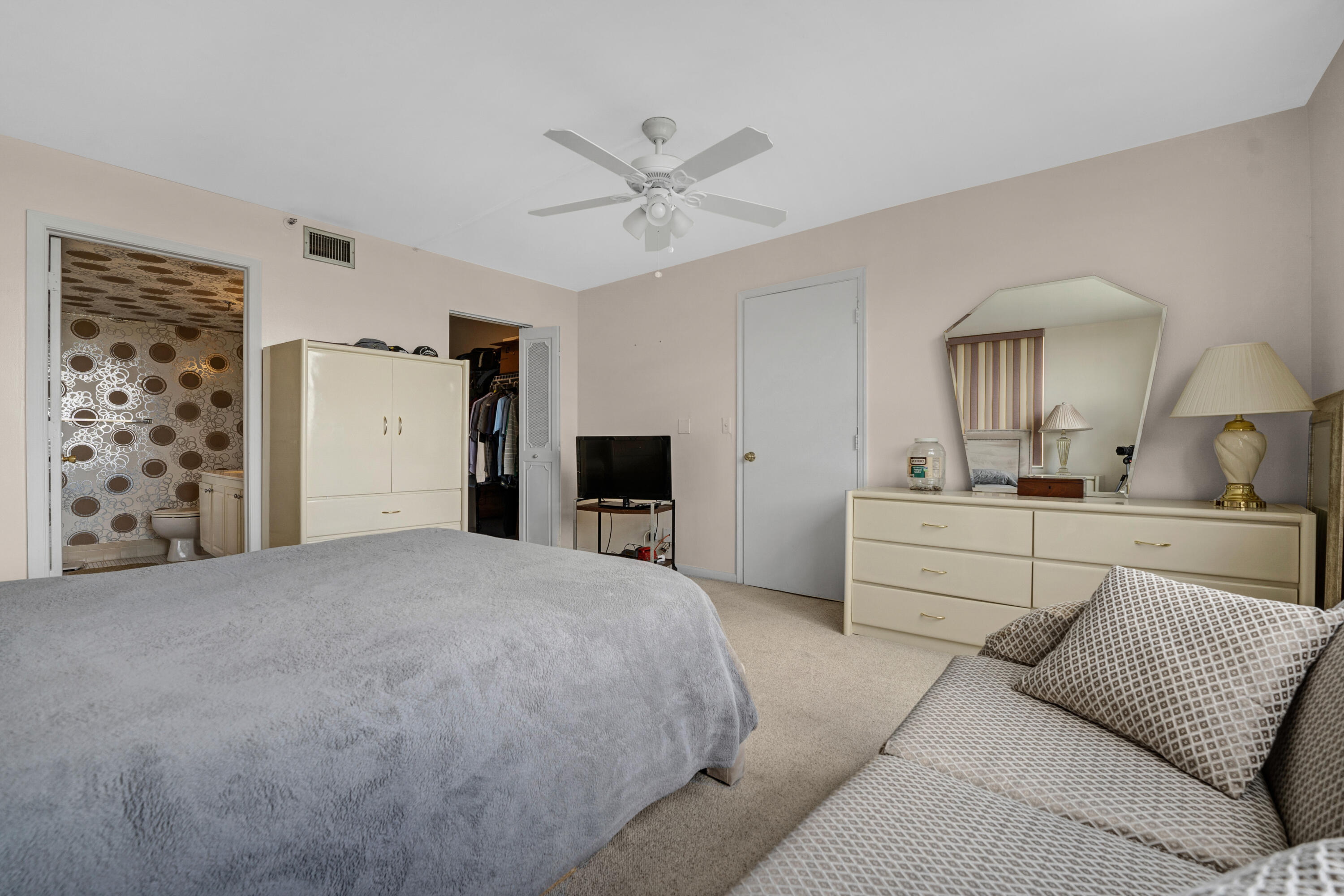 VILLAGES OF ORIOLE BONAIRE - Residential