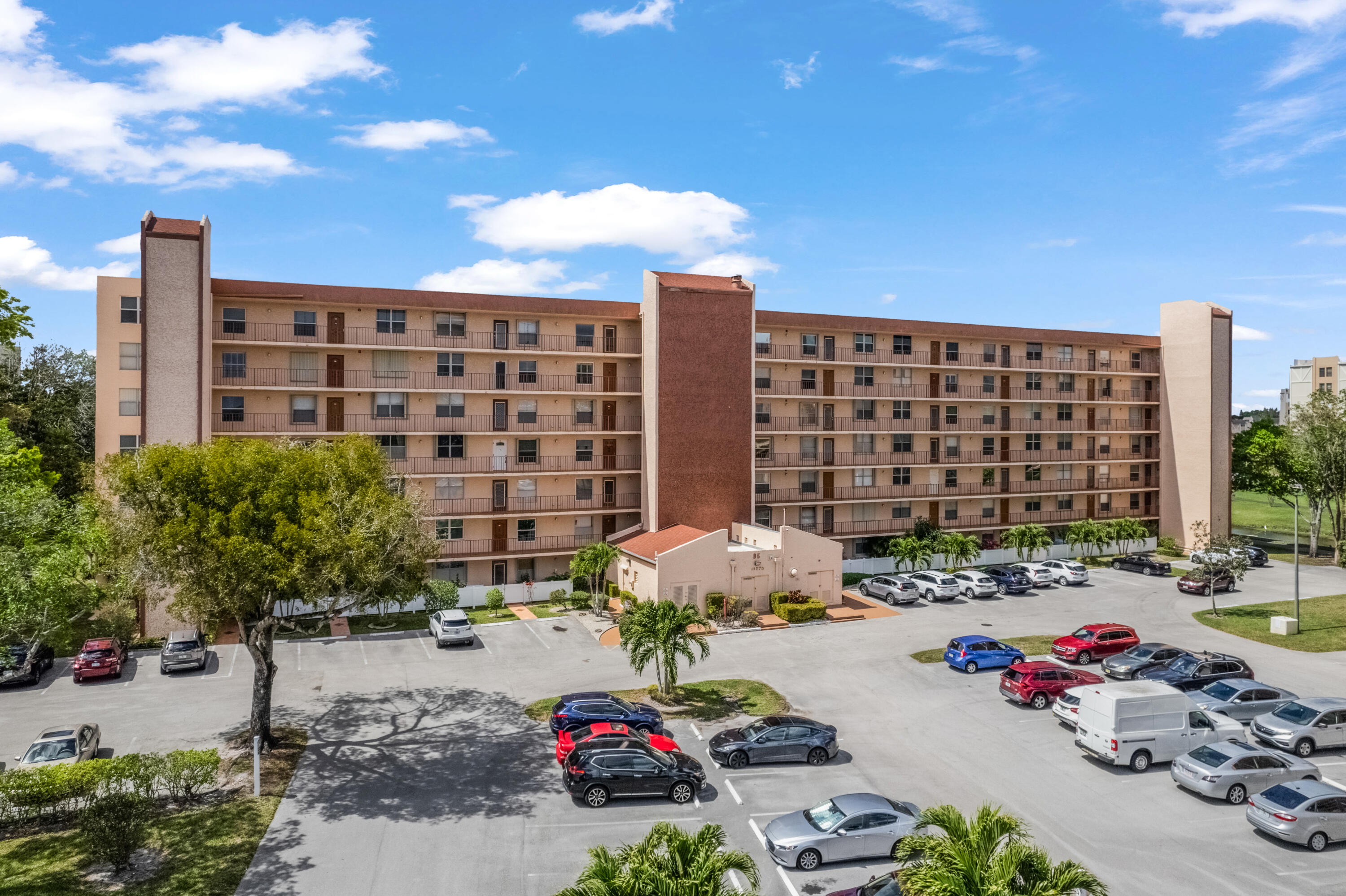 VILLAGES OF ORIOLE BONAIRE - Residential