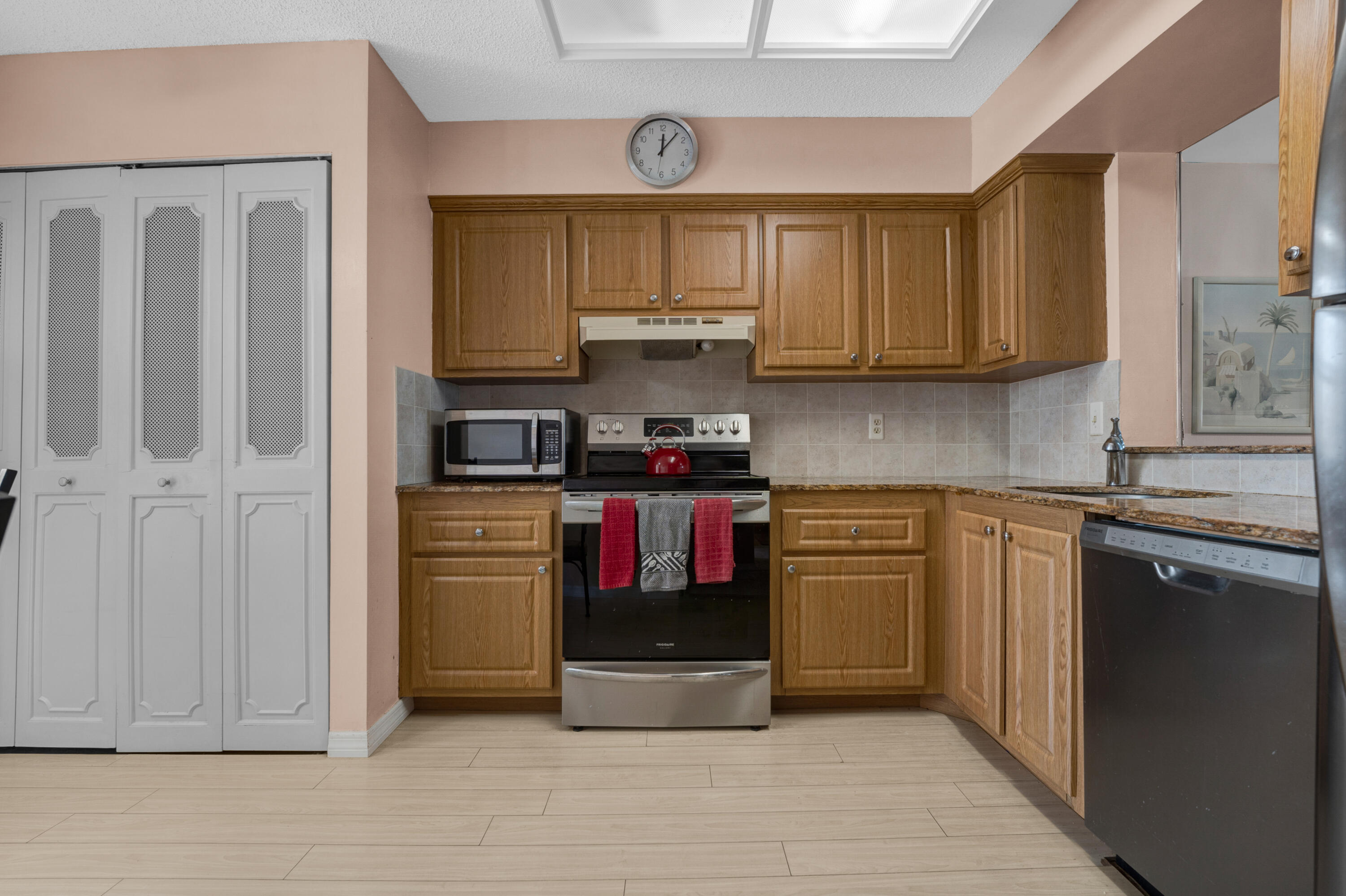 VILLAGES OF ORIOLE BONAIRE - Residential