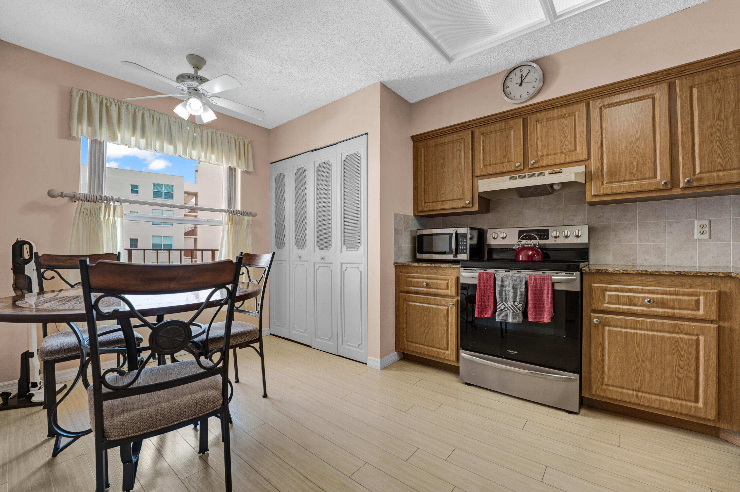 VILLAGES OF ORIOLE BONAIRE - Residential