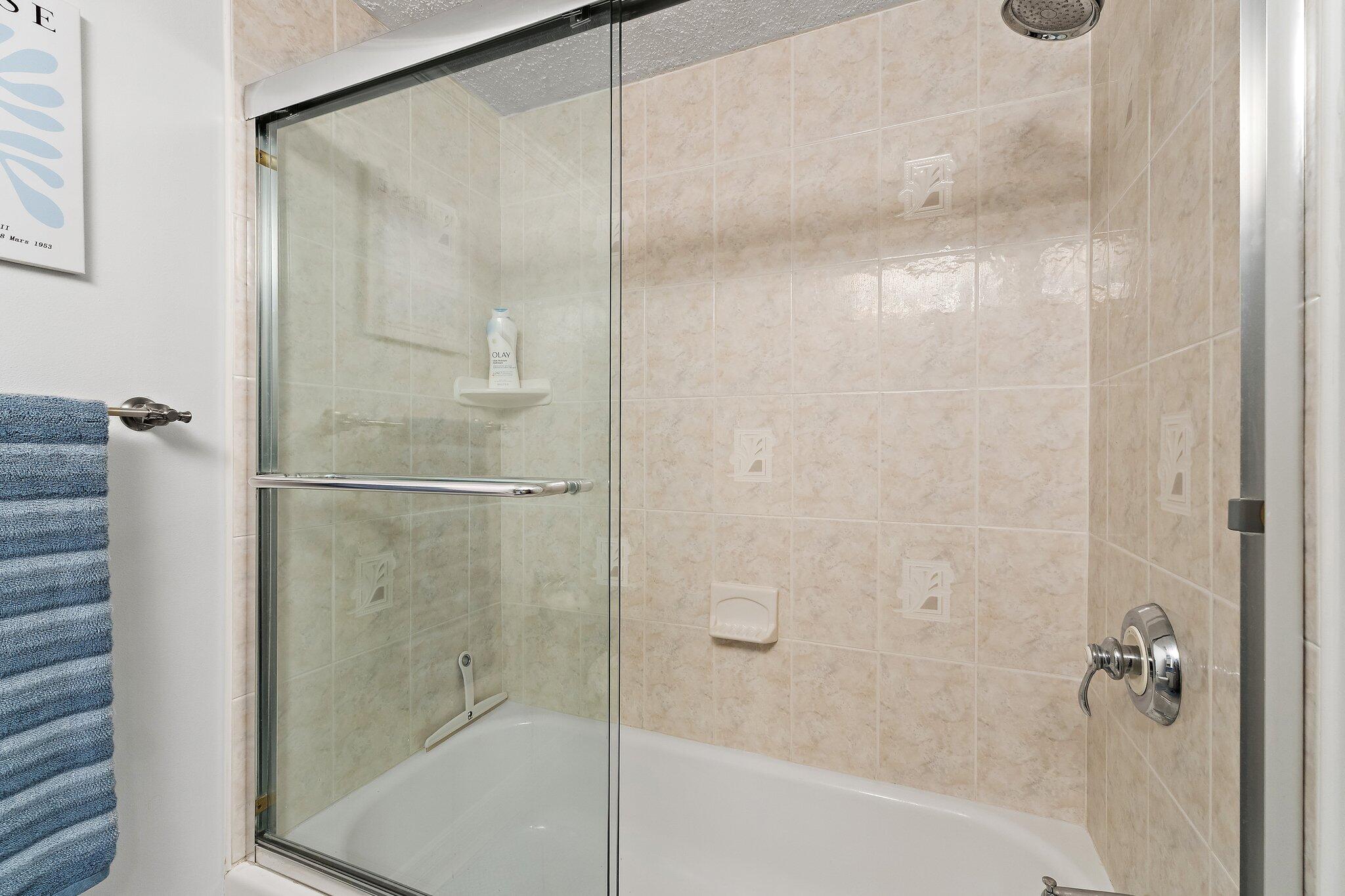 PINE CREST CONDO - Residential