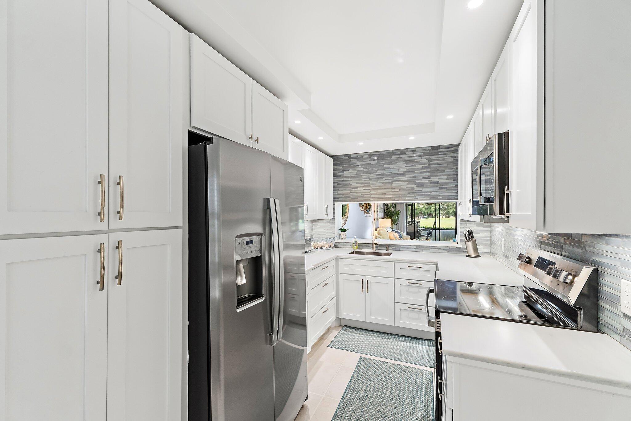 PINE CREST CONDO - Residential