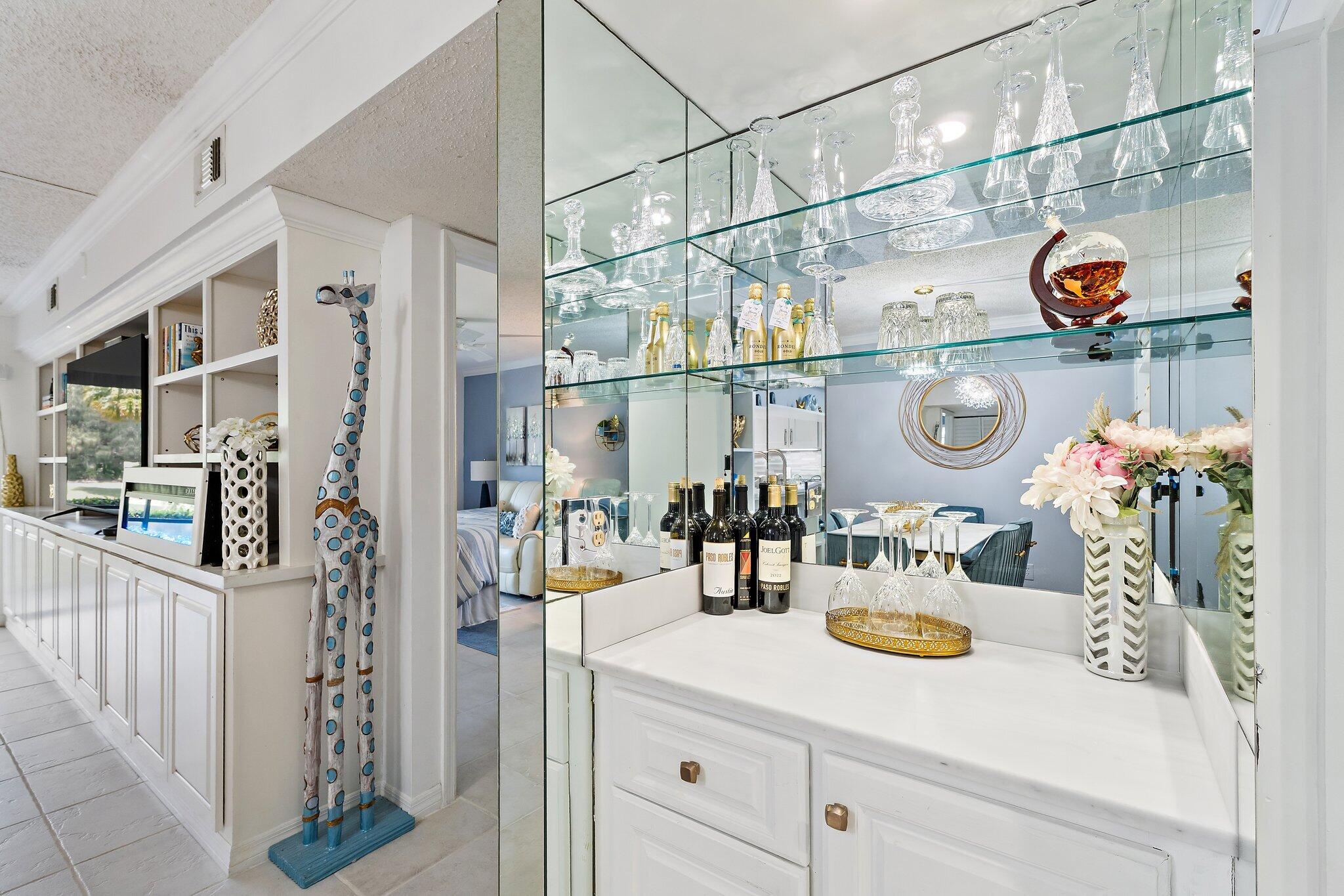 PINE CREST CONDO - Residential