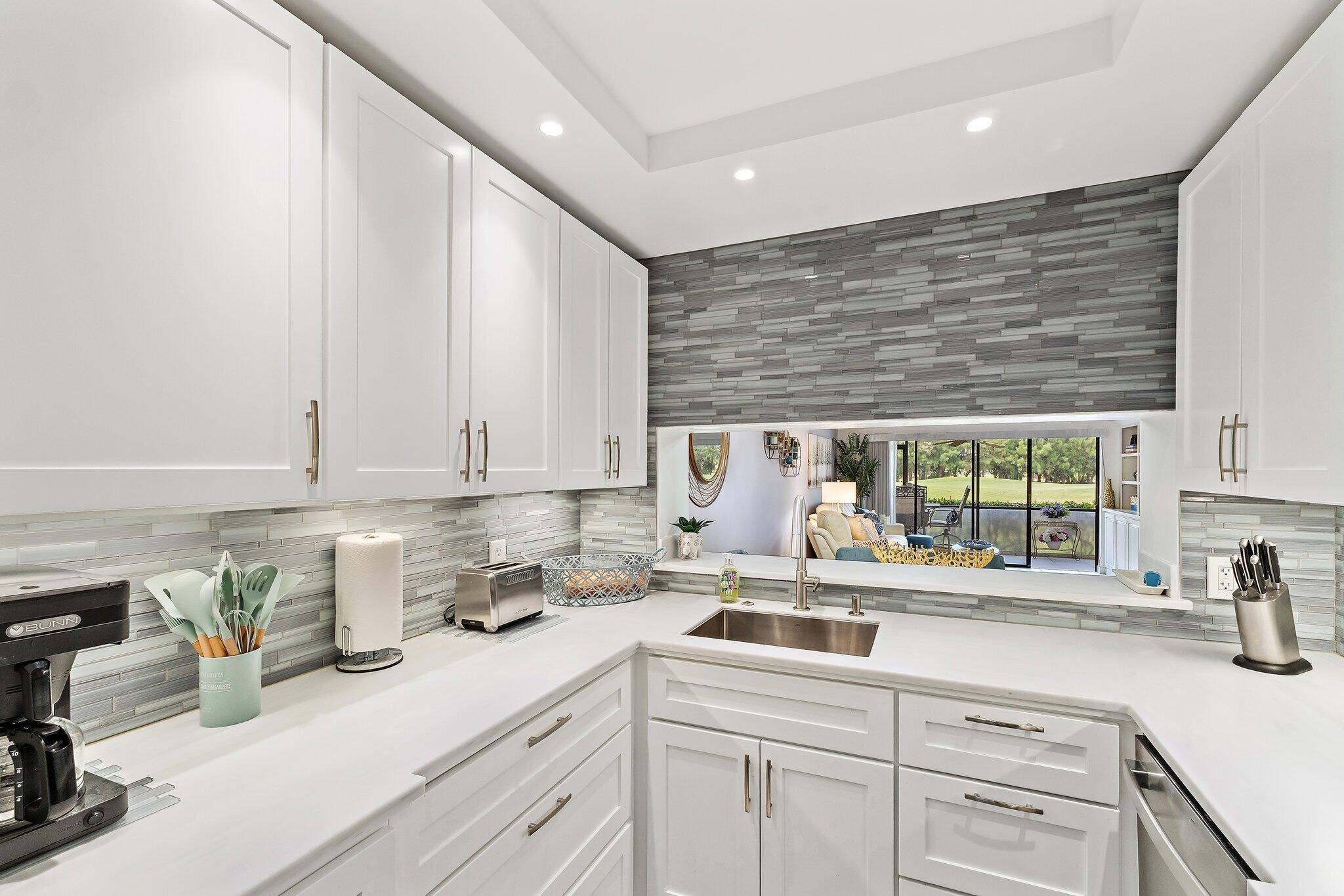 PINE CREST CONDO - Residential