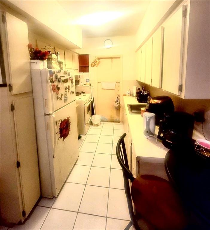 la Fleurette Condo - Residential