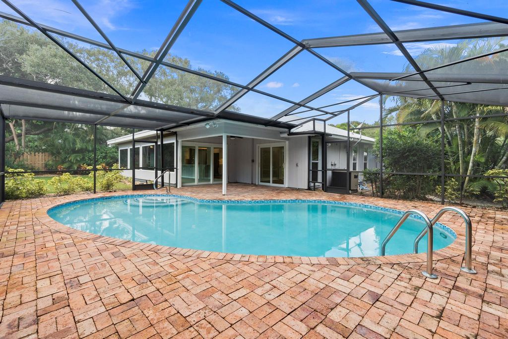 Photo of 7 Riverview Drive, Sewalls Point, FL 34996 (MLS # R10938407)