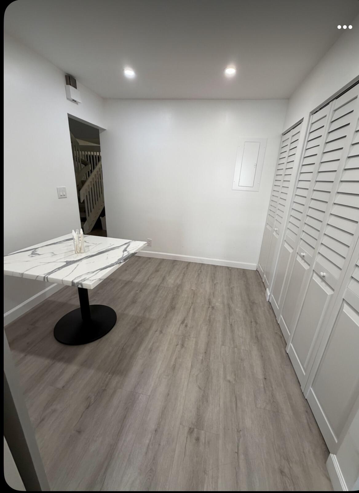 4737 NW 30th Street