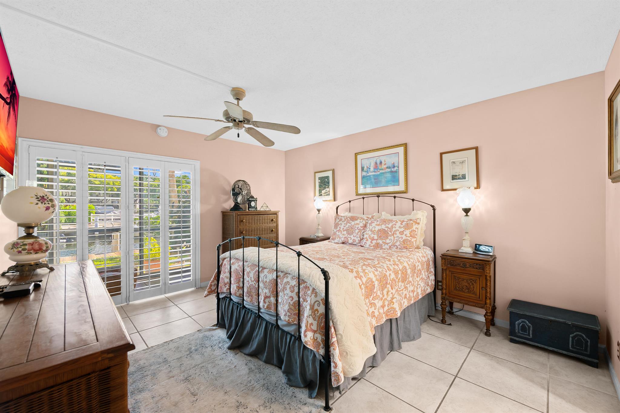 WINSTON BAY CONDO - Residential